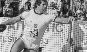 Нокаут от Василия Ломаченко признан лучшим в году