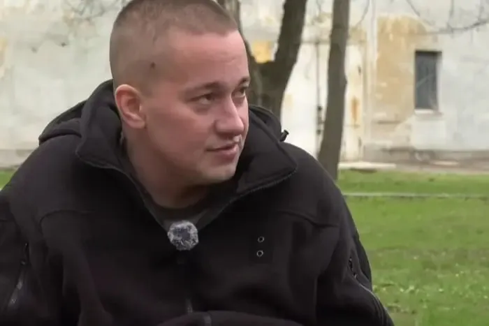 Боєць ЗСУ два тижні провів у бліндажі з окупантом і змусив його здатися