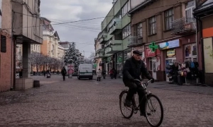 ЕС подтвердил отмену санкций против Азарова и Ставицкого