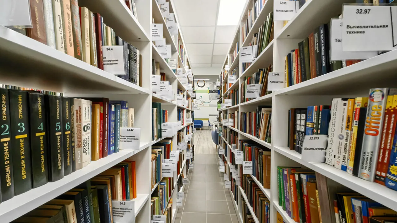 У Росії можуть вилучити понад половину бібліотечних книжок