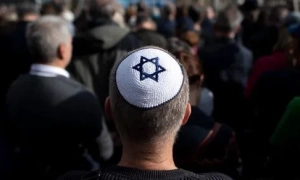 Рейтинг Зеленского продолжает снижаться: результаты соцопроса