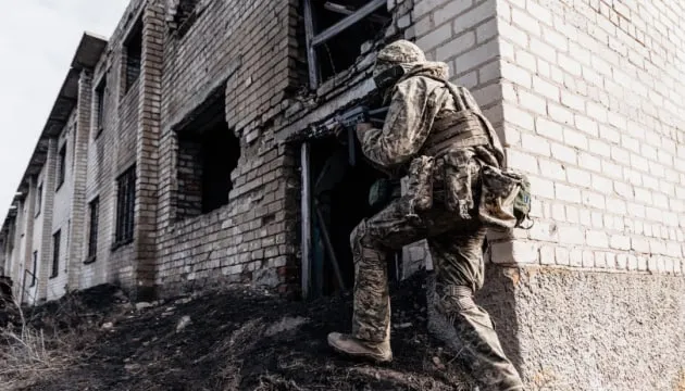 С начала суток на фронте произошло 40 атак со стороны РФ, ВСУ вели боевые действия в Сумской области