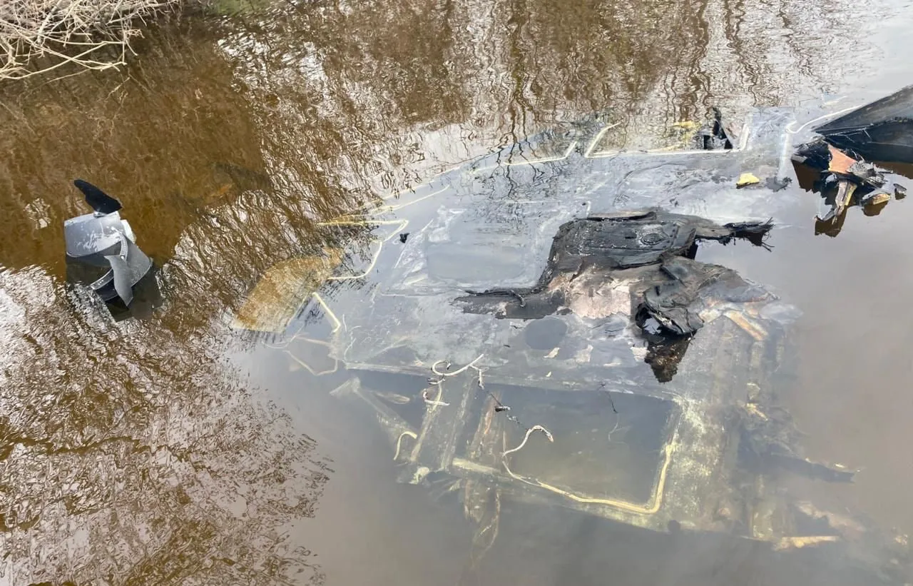 В Днепре из водоема извлекли российский дрон с взрывчаткой