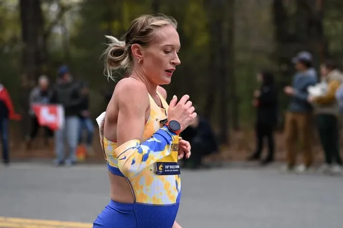 Британская бегунья пробежала Бостонский марафон на пятом месяце беременности