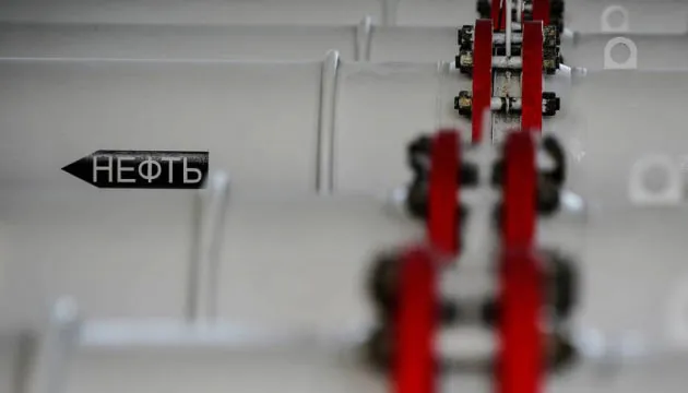 Казахстан підтвердив призупинення транзиту нафти до Німеччини через Росію