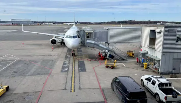 У Фінляндії зросли перебої авіа- та мобільного зв’язку через РФ — Yle