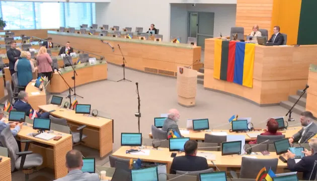 Литва продовжила санкції проти росіян і білорусів до 2027 року