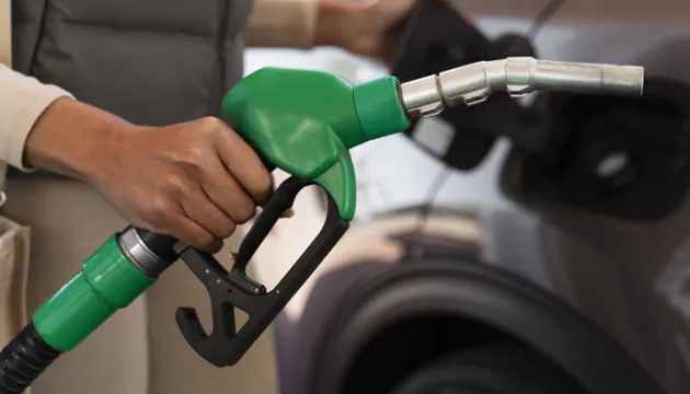 У Німеччині на два місяці знизили податок на пальне