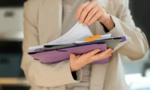 Украина выплатит денежную помощь гражданам, которые были незаконно арестованы РФ