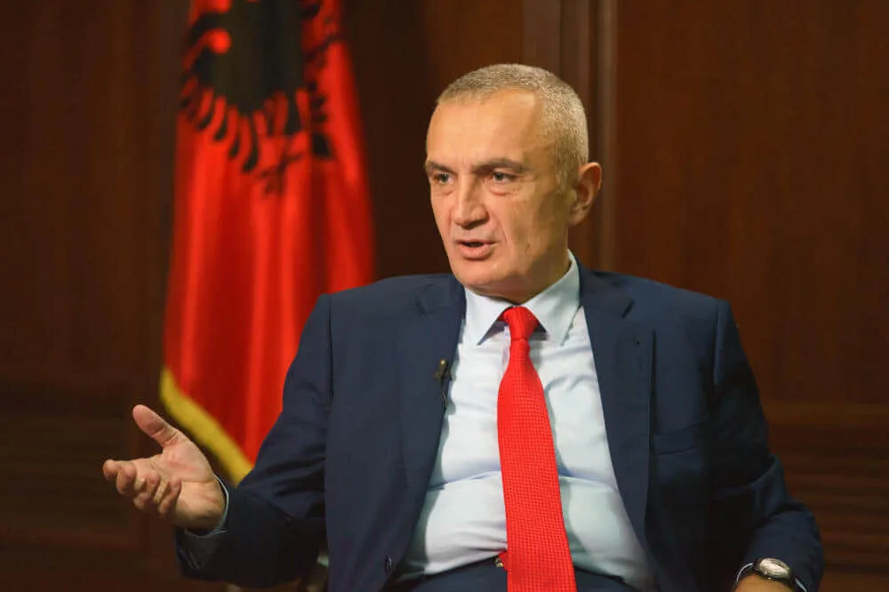 В Албанії судять експрезидента у справі про корупцію — Euractiv