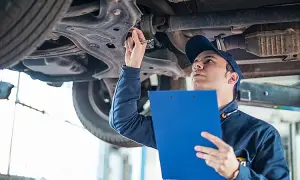 Слідство виявило, хто був поруч із поліцейськими під час вбивства хлопчика під Києвом