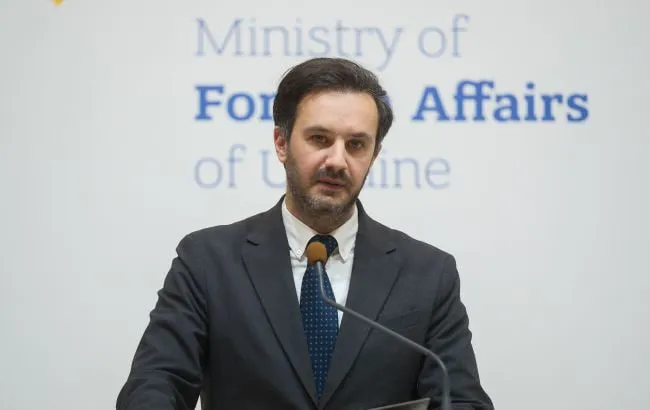 Украденное украинское зерно поставляется в несколько стран — МИД