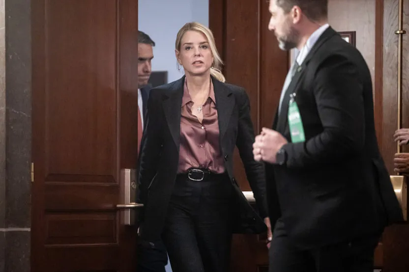 Експрокурорка США Пем Бонді дасть свідчення у справі Епштейна