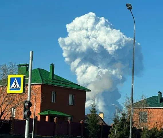 У Пермі після атаки дронів заявили про викид небезпечної речовини (відео)