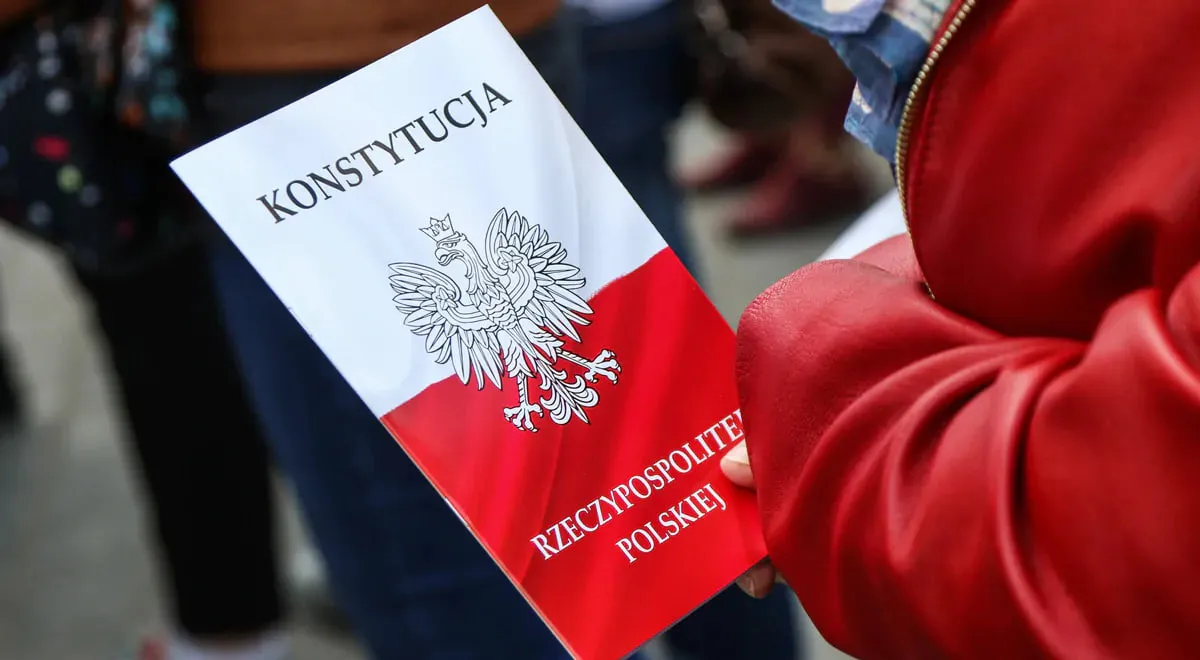 У Польщі запускають процес створення нової конституції