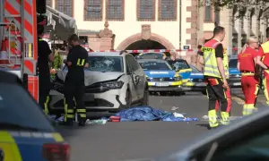 У Греції на протест проти нових ID-карт вийшли тисячі прибічників теорій змови