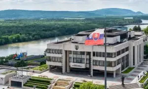 У Кремлі відреагували на замах на Шефіра: заява Пєскова