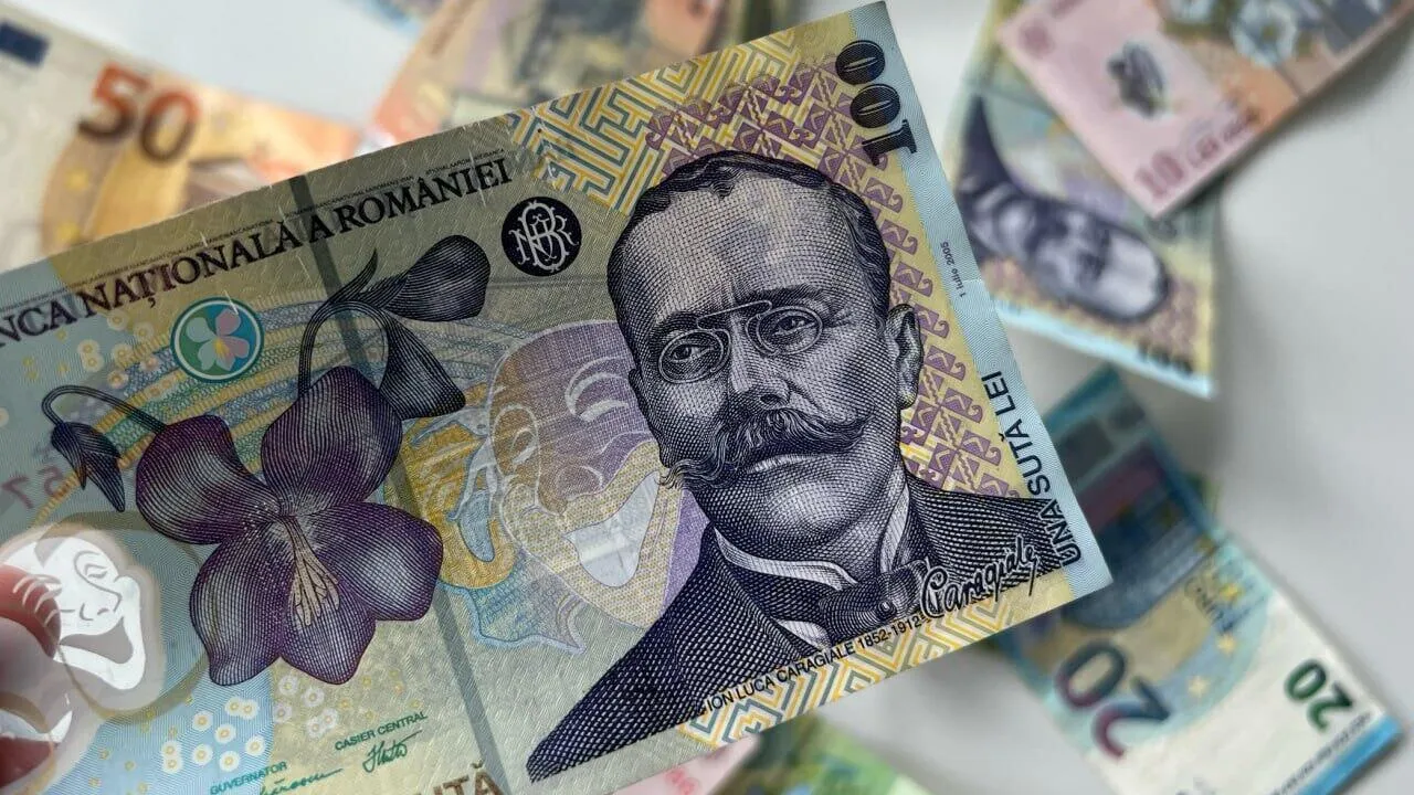 Політична криза в Румунії обвалила курс національної валюти