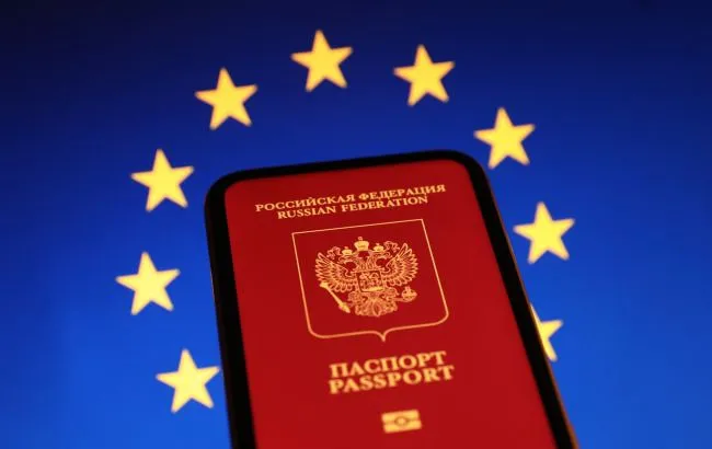 Ексдипломата Італії затримали через продаж віз росіянам