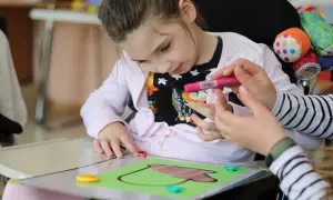 Зеленський анонсував візит Макрона до України 