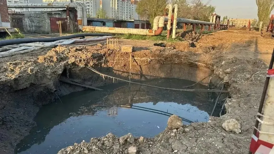 Российский Энгельс уже более двух недель страдает от затопления сточными водами