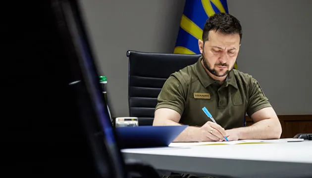 Зеленский наградил 43-ю ОМБр орденом «За мужество и отвагу»