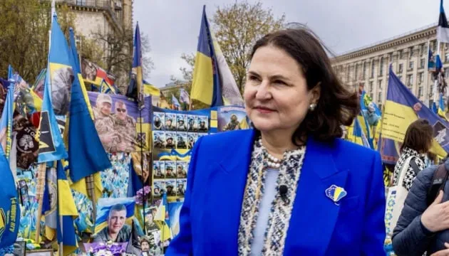 Дипломати ЄС залишаються в Києві попри загрози РФ