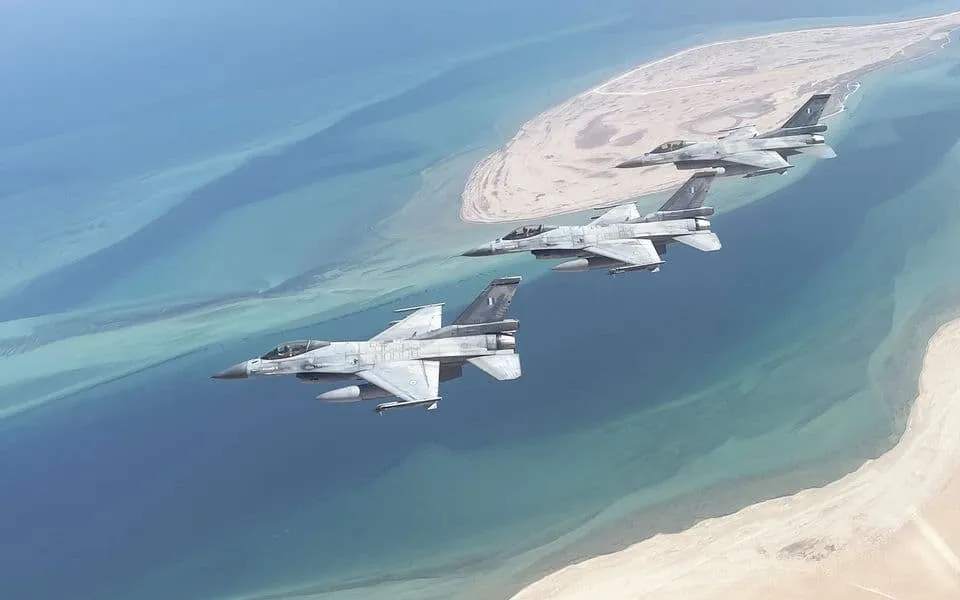 Турецькі F-16 знову порушили авіапростір Греції