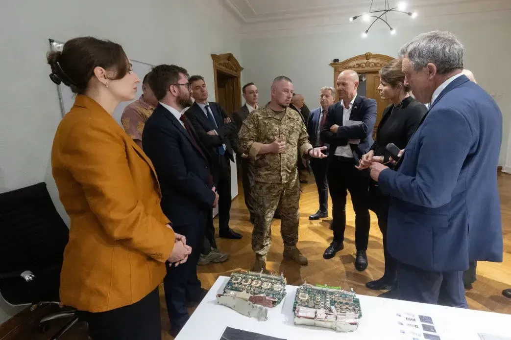 Частину компонентів російських ракет виготовляють у Мінську - ОП