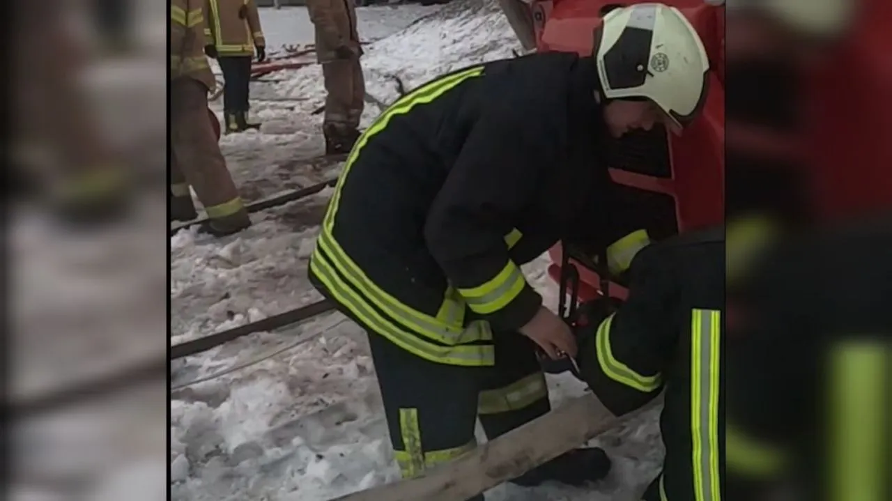 The State Emergency Service uses robots to fight fires in the oil and gas sector