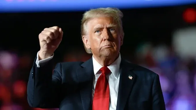 Трамп заявил, что переговоры между США и Ираном проходят в быстром темпе