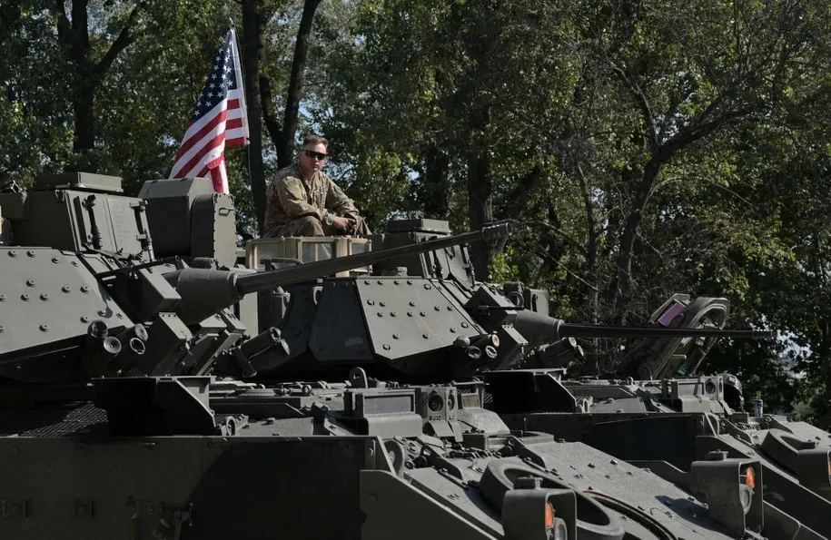 Польща запропонувала США створити постійну військову базу