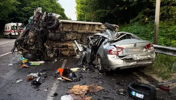 На Вінниччині в ДТП з чотирма авто загинула людина, є постраждалі