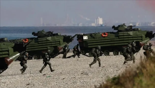 Тайвань провів стрільби для відбиття морського десанту Китаю