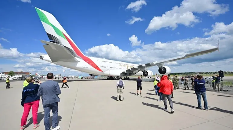 Авіакомпанія Emirates запускає страхову програму для туристів — FT