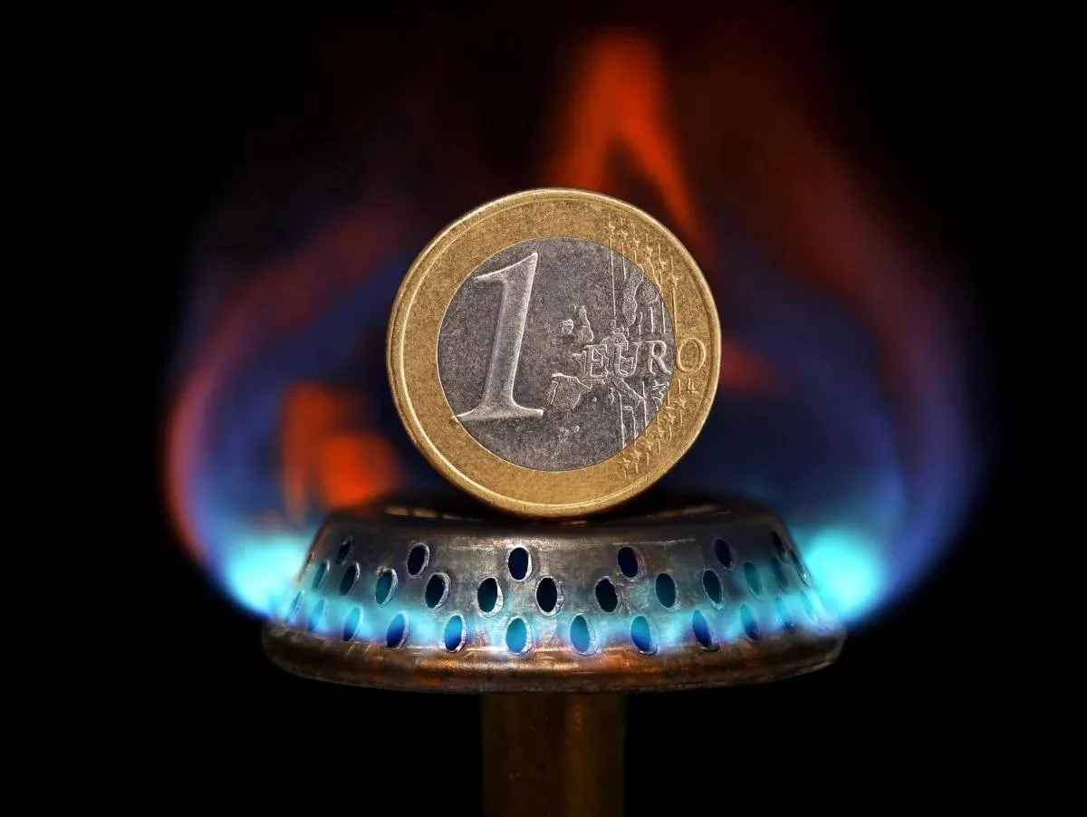 Європа може увійти в зиму з найнижчими запасами газу за 15 років — FT