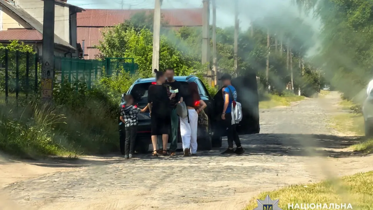Фото: В Ровенской области мать подозревают в торговле собственными детьми