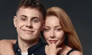 Відео: дружина Олега Сенцова привітала режисера та військового з 50-річчям