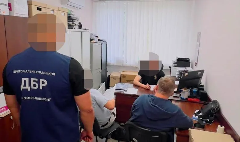 ДБР повідомило про нові підозри у справі переплати за електроенергію для військових