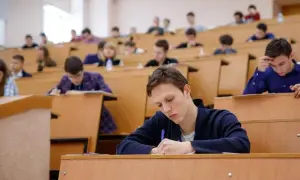Мешканця Одеси оштрафували за заклики до проведення російського параду Києві