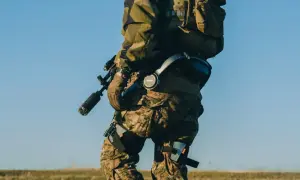 Відео: на Азові пройшли спільні тренування кораблів та авіації ООС