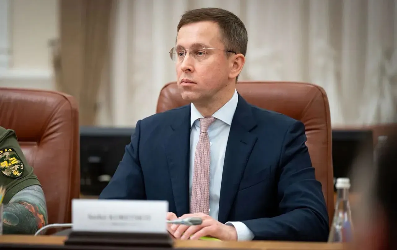 Корецкий и новый состав правительства официально принесли присягу