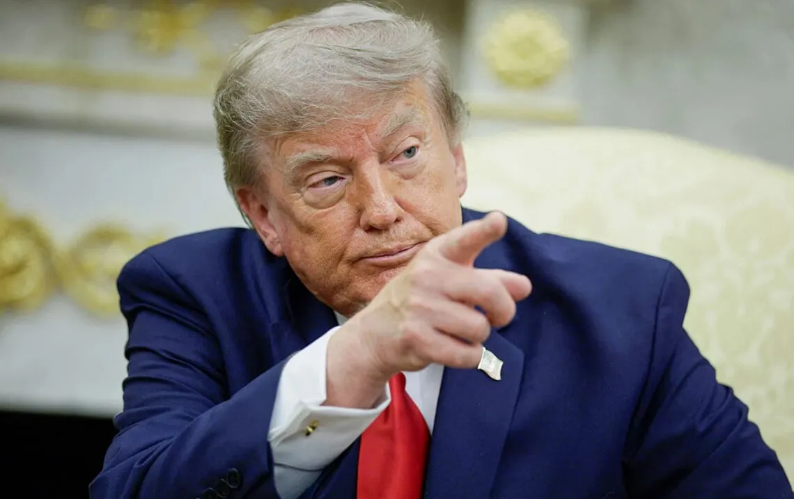 Трамп хочет лишить лицензий телеканалы, отказавшиеся показать его обращение