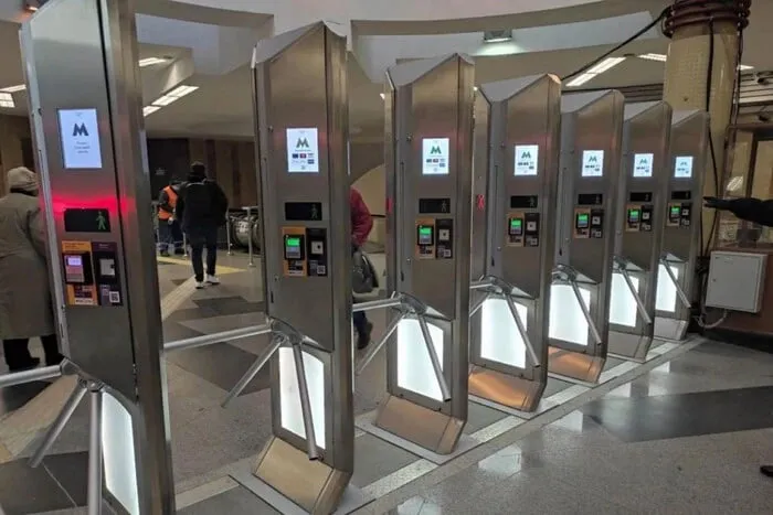 Kyiv residents are complaining about being charged 38 UAH or more for a subway ride: an official explanation