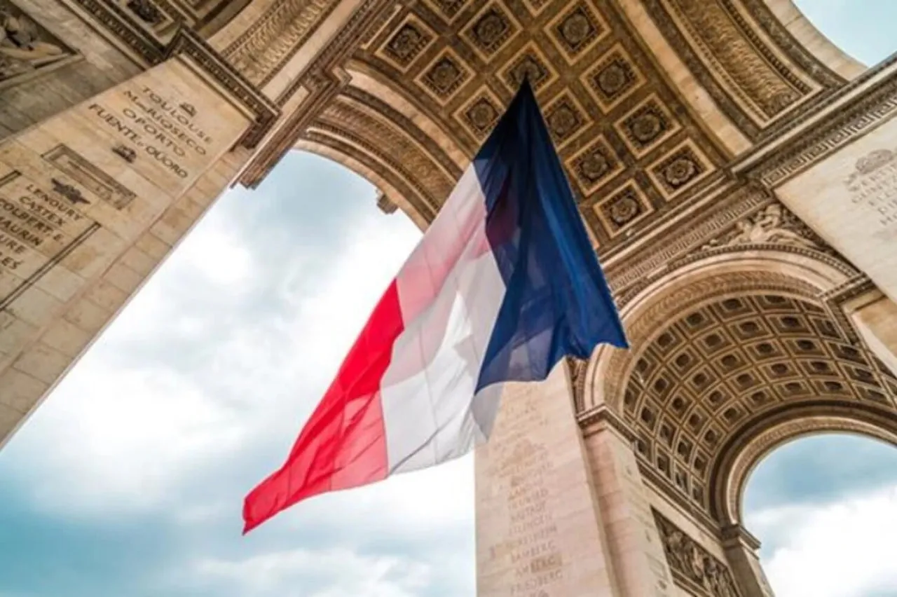France has announced the detention of its diplomats in Iran