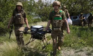 Рашисти хочуть захистити Кримський міст баржами 