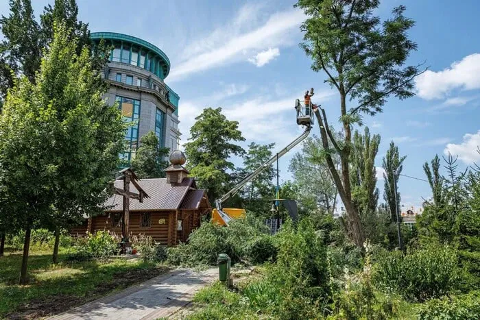 Work has begun in Kyiv to renovate the memorial to the Heroes of the Heavenly Hundred