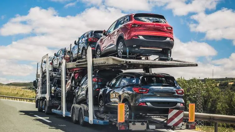 Украинцы ввезли более 169 тысяч автомобилей: какие модели выбирали чаще всего