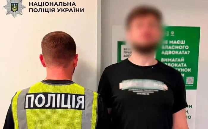 A resident of Dnipro was detained in Kyiv for attacking a man with a knife
