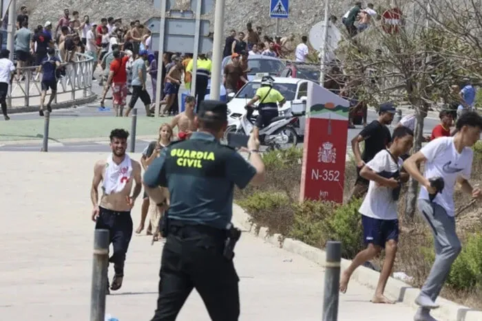 Italy May Close the Schengen Area to Spain Due to the Migration Crisis